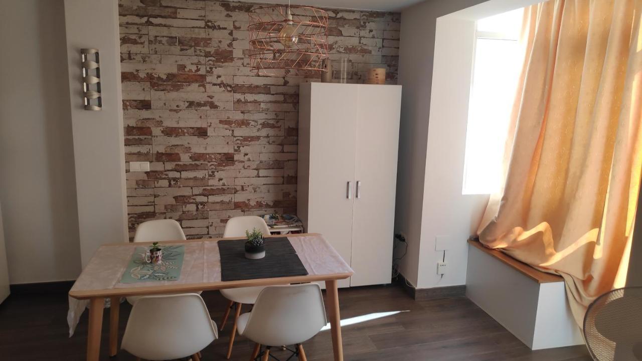Anna'S Apartments Аликанте Екстериор снимка
